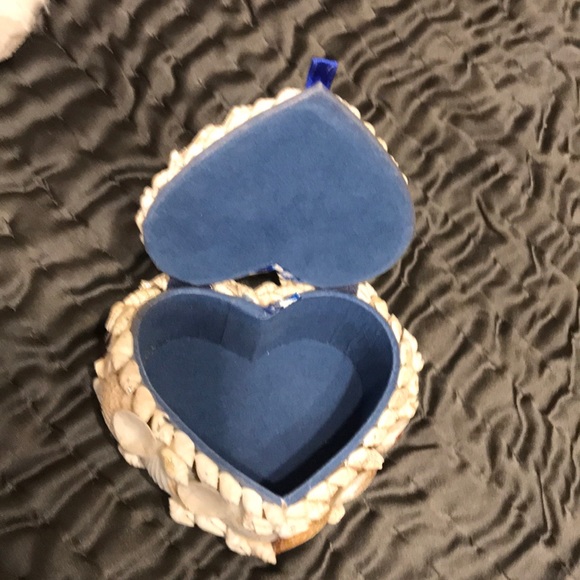 SeaShell Trinket Box - Picture 2 of 8